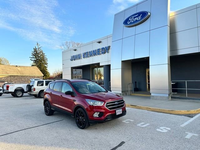 Certified 2017 Ford Escape SE w/ SE Sport Appearance Package AWD/4WD image 20