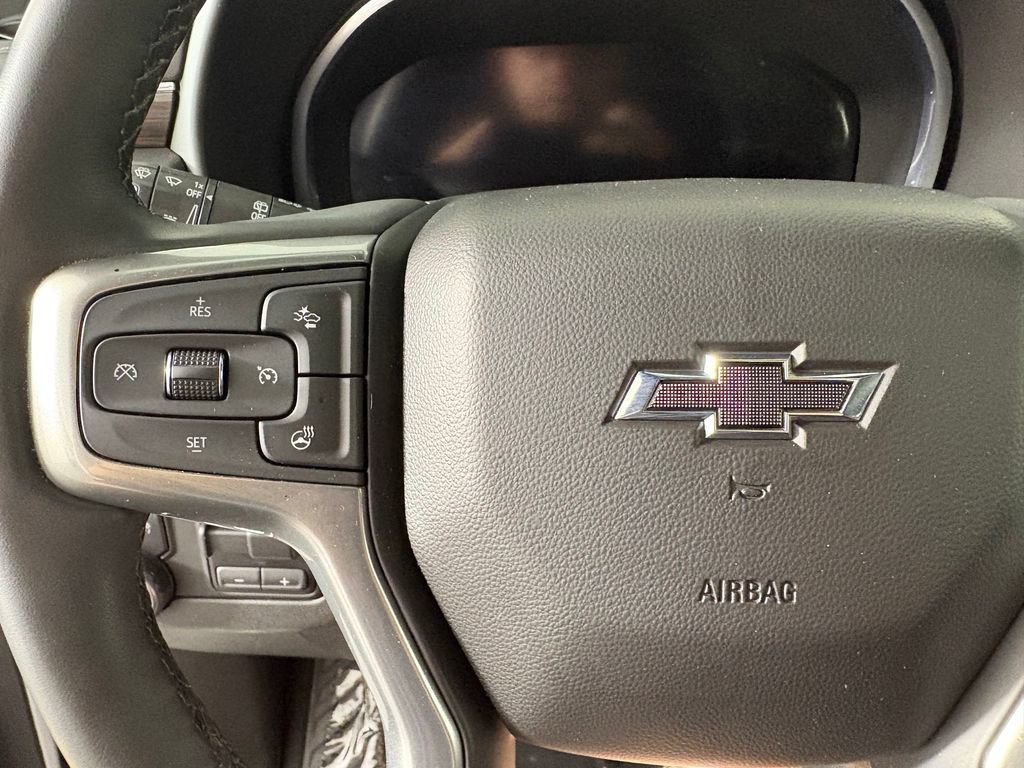 Used 2023 Chevrolet Tahoe Z71 w/ Luxury Package AWD/4WD image 24