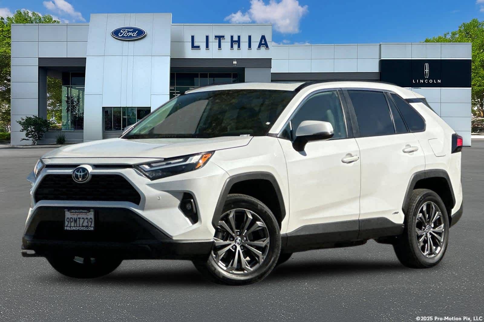 Used 2024 Toyota RAV4 XLE Premium w/ Weather Package AWD/4WD image 1