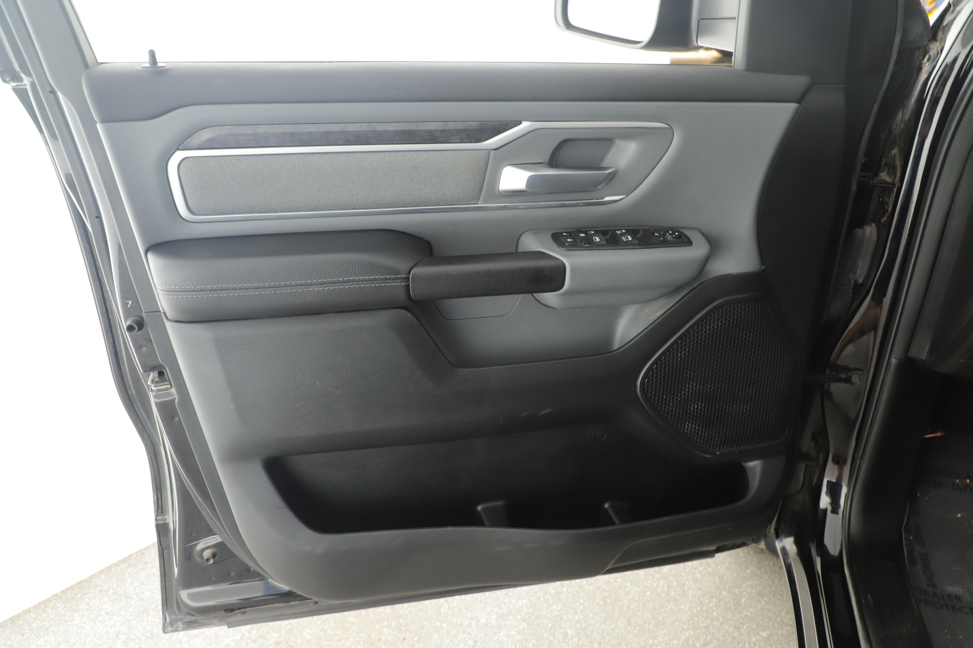 Used 2021 RAM 1500 Lone Star image 9