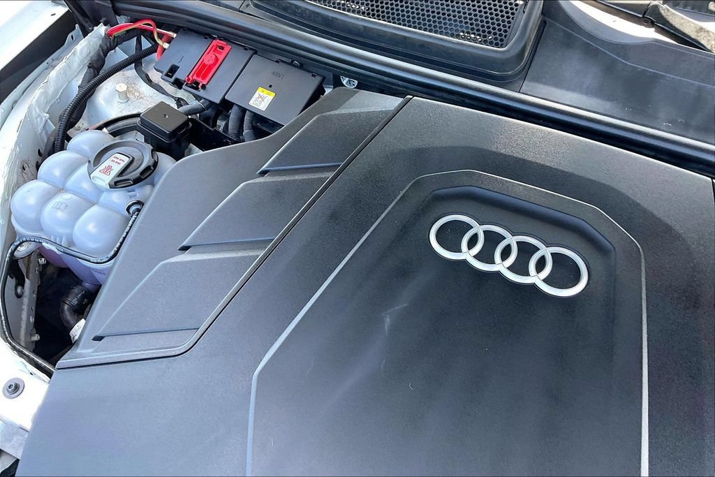 Used 2022 Audi Q7 3.0T Premium AWD/4WD image 32