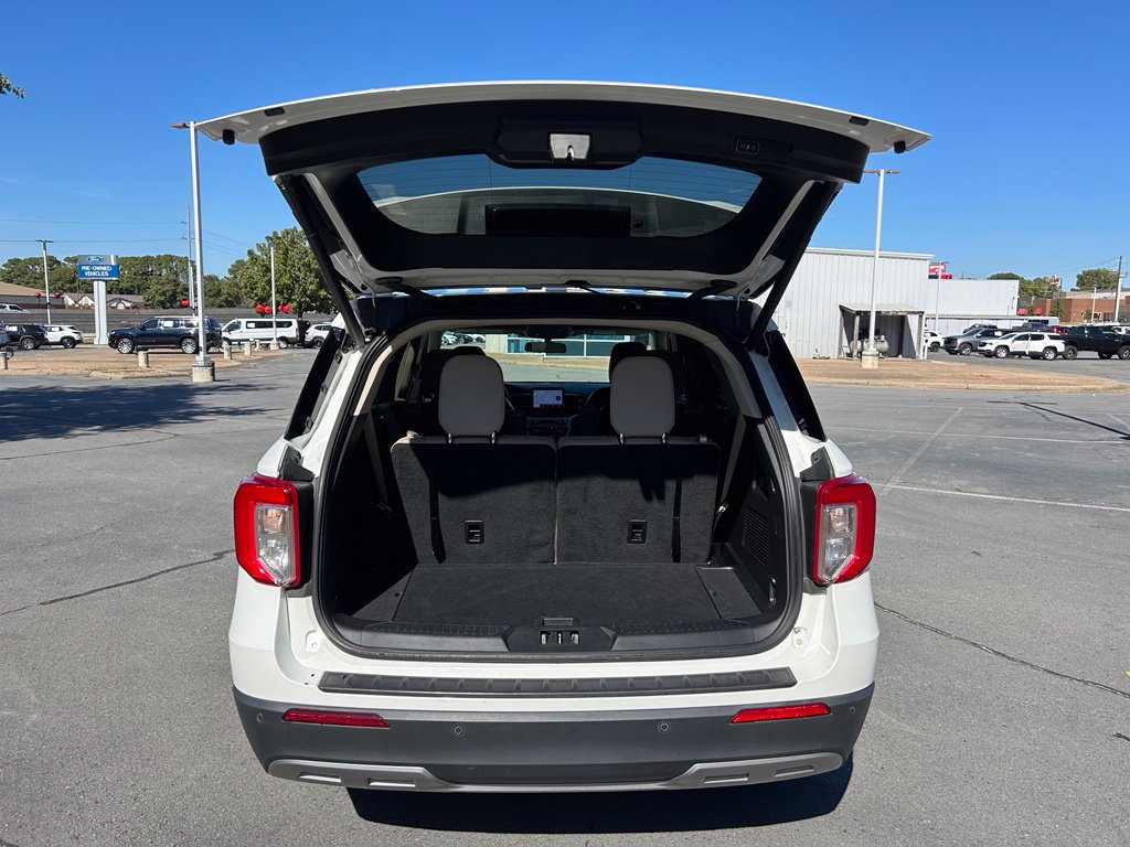 Certified 2020 Ford Explorer XLT w/ Equipment Group 202A RWD image 9