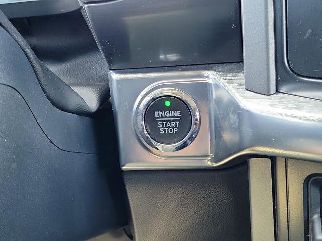 Certified 2022 Ford F150 Lariat AWD/4WD image 34