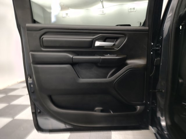 Used 2025 RAM 1500 Warlock AWD/4WD image 23