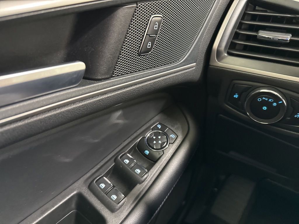 Certified 2024 Ford Edge SEL image 17