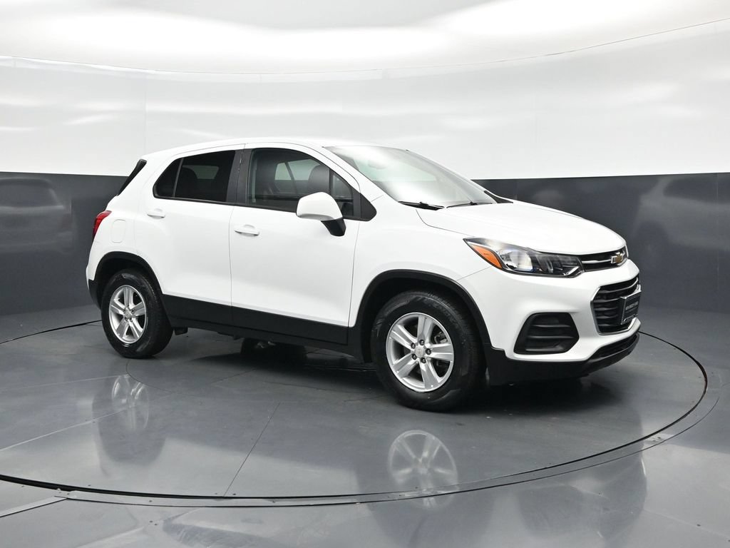 Used 2021 Chevrolet Trax LS w/ Tint and Cruise Package FWD image 57