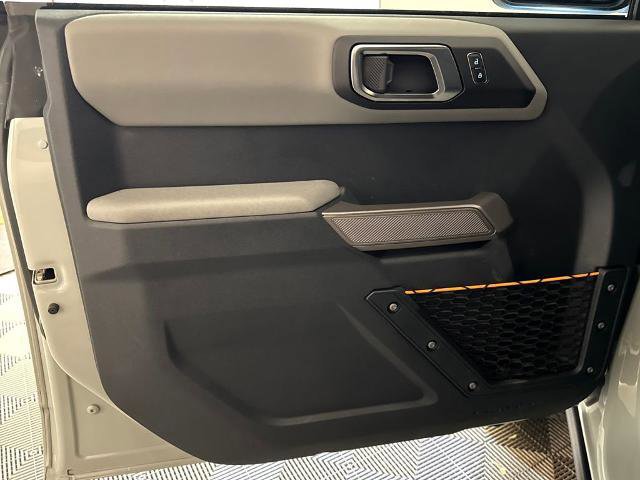 Certified 2023 Ford Bronco Badlands w/ Sasquatch Package AWD/4WD image 15