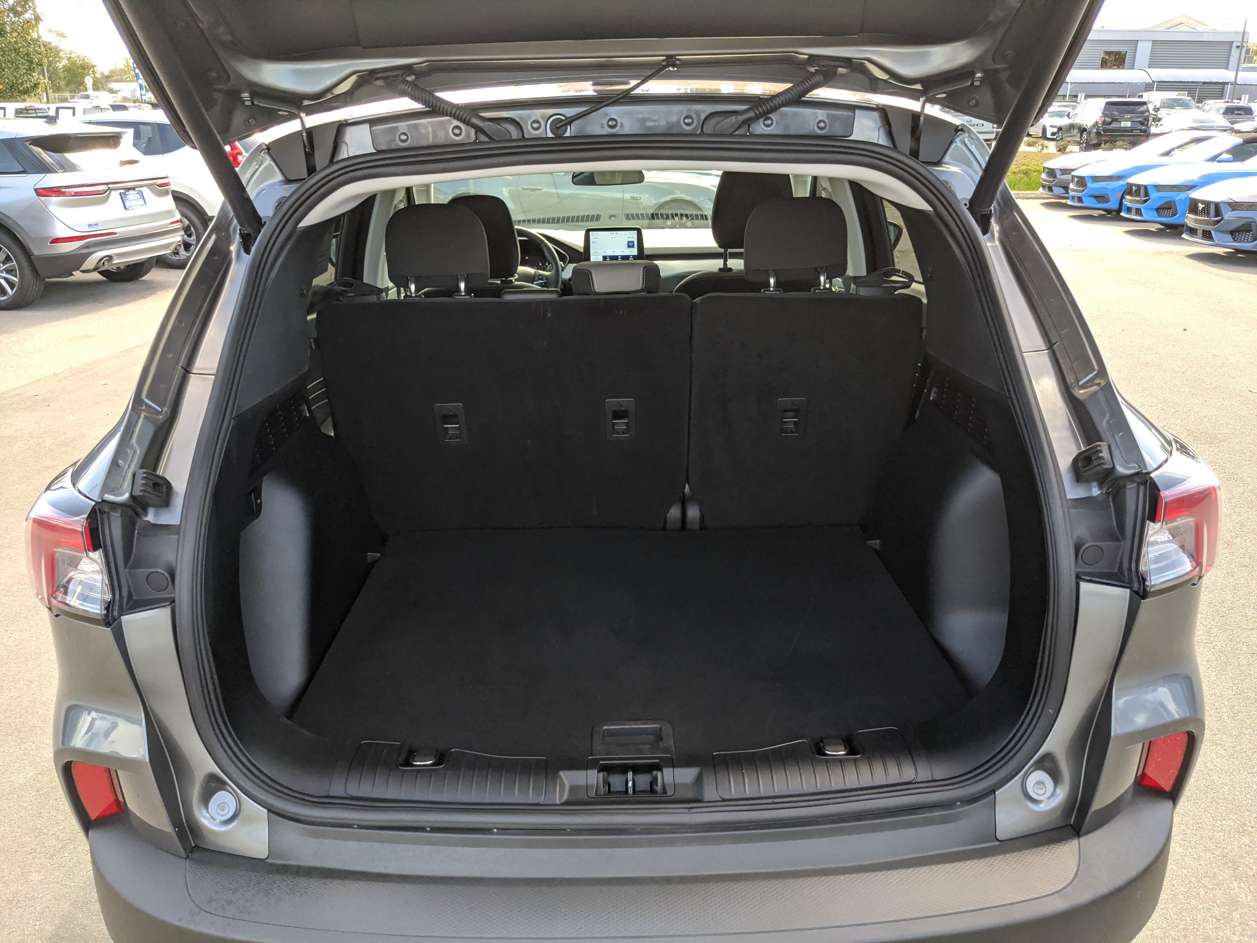 Certified 2022 Ford Escape SE w/ SE Sport Appearance Package image 14