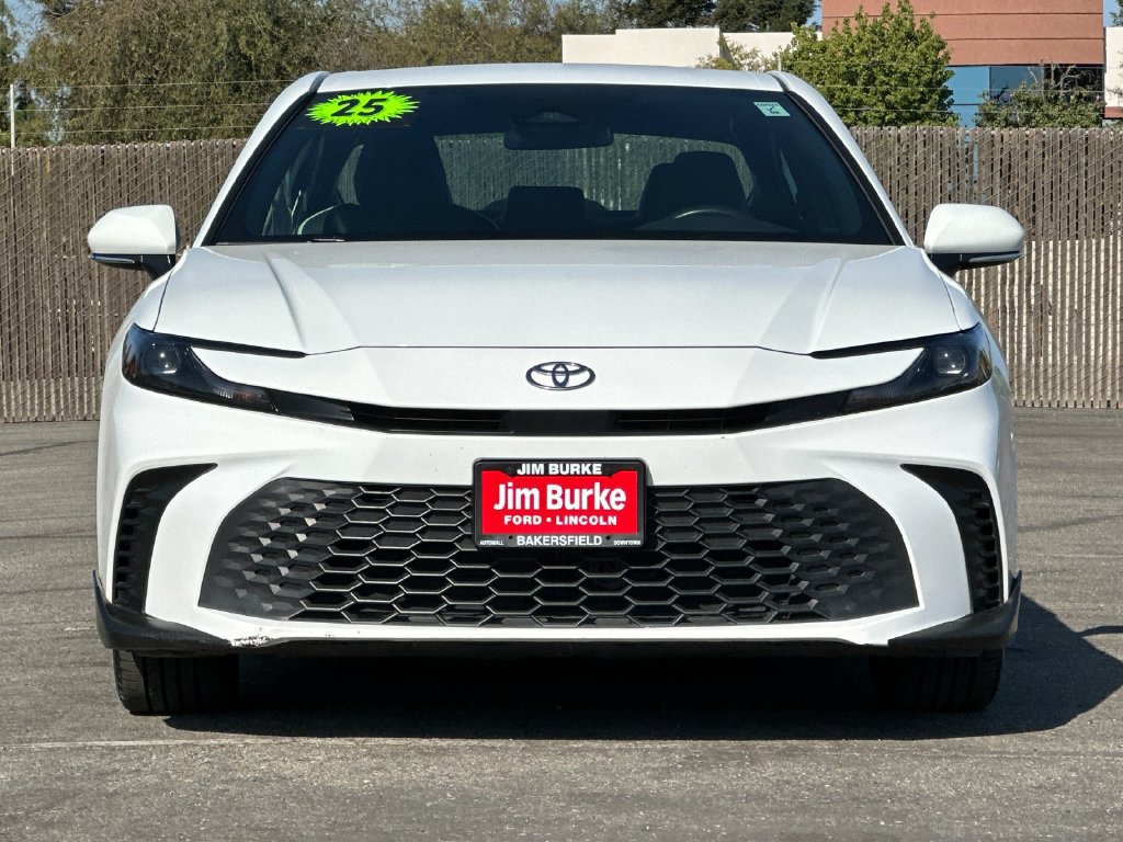 Used 2025 Toyota Camry SE FWD image 8