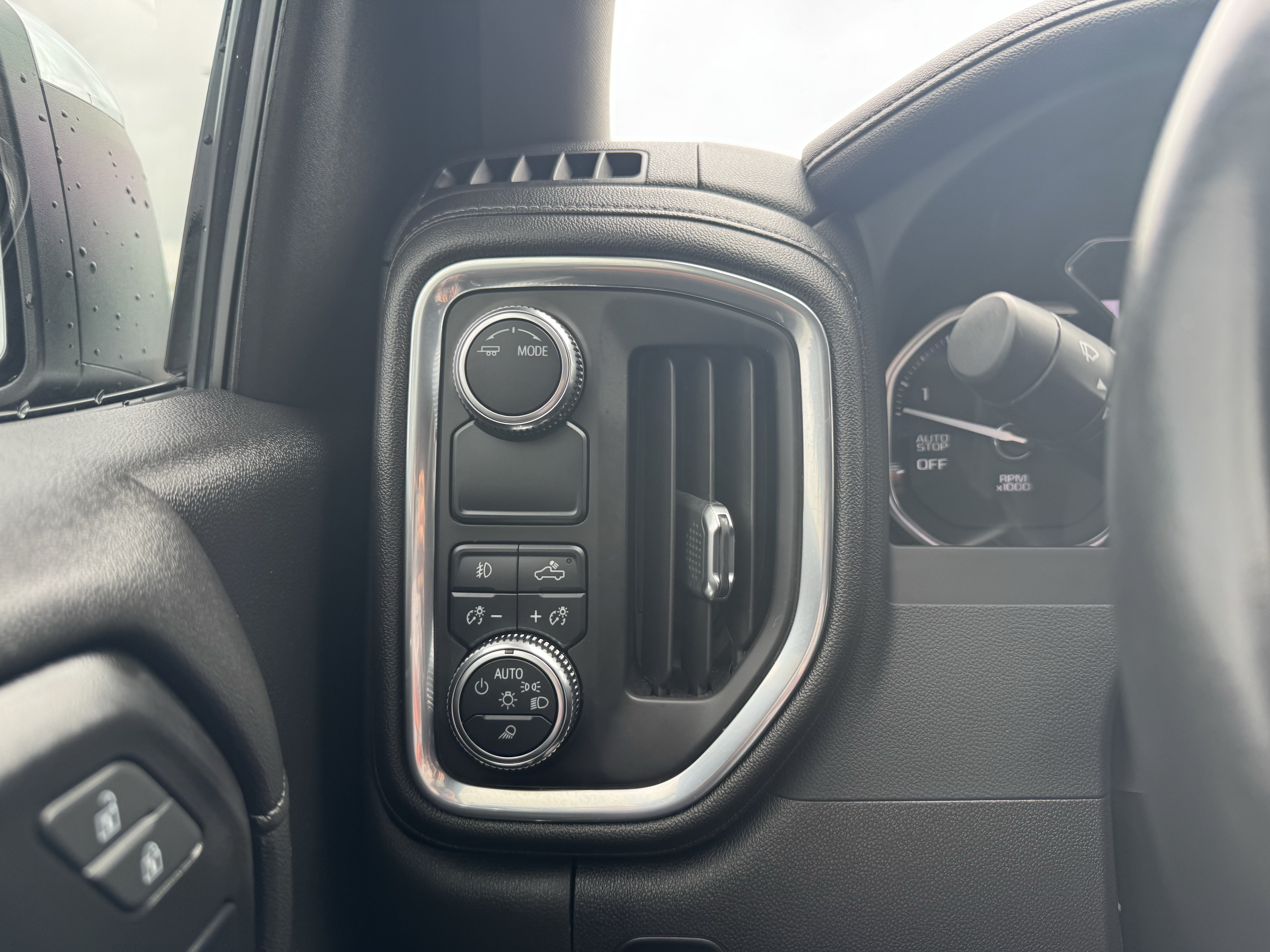 Used 2022 GMC Sierra 1500 Denali RWD image 18