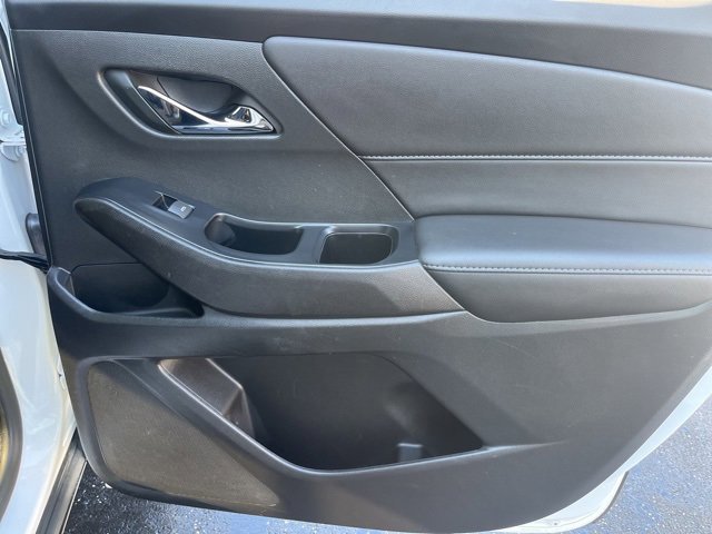 Used 2022 Chevrolet Traverse LT image 34