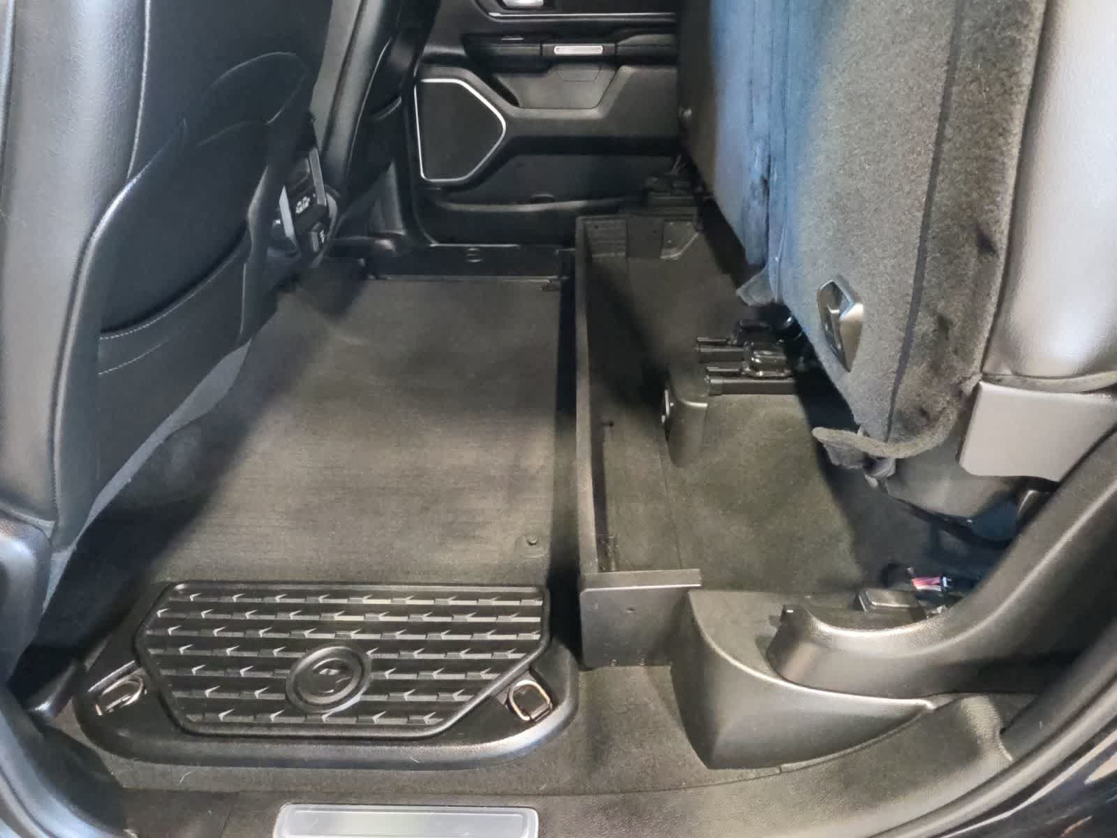 Used 2019 RAM 1500 Laramie AWD/4WD image 34