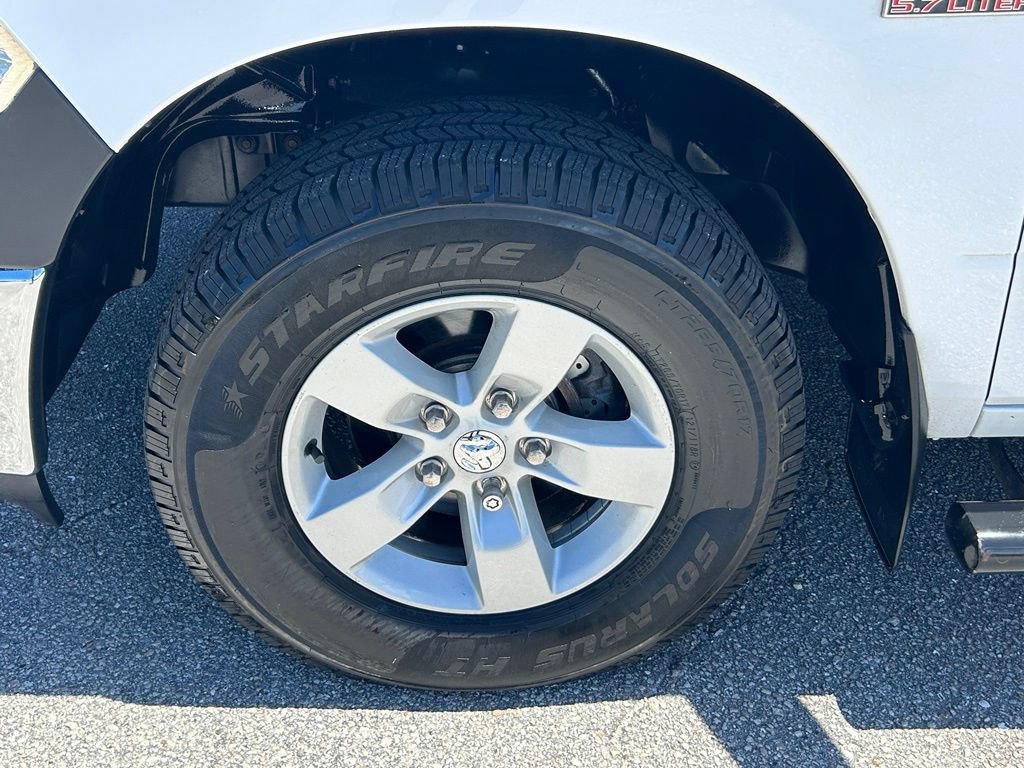 Used 2018 RAM 1500 ST w/ SXT Appearance Group AWD/4WD image 19
