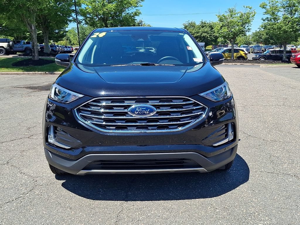 Certified 2024 Ford Edge Titanium AWD/4WD image 5