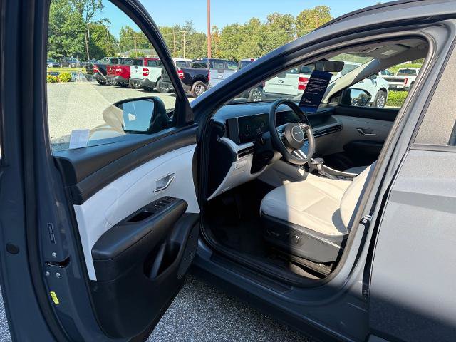 Used 2025 Hyundai Tucson SEL FWD image 8