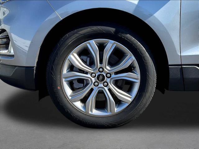Certified 2024 Ford Edge Titanium AWD/4WD image 35