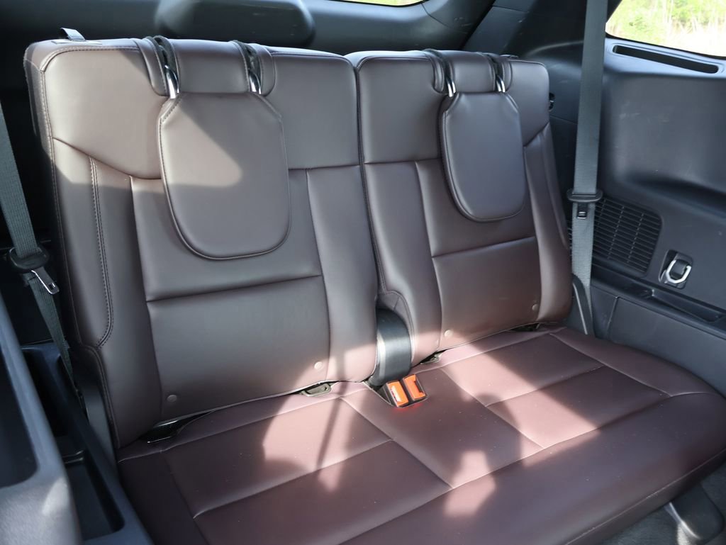 Certified 2025 Ford Explorer Platinum w/ LUX Leather Package image 14