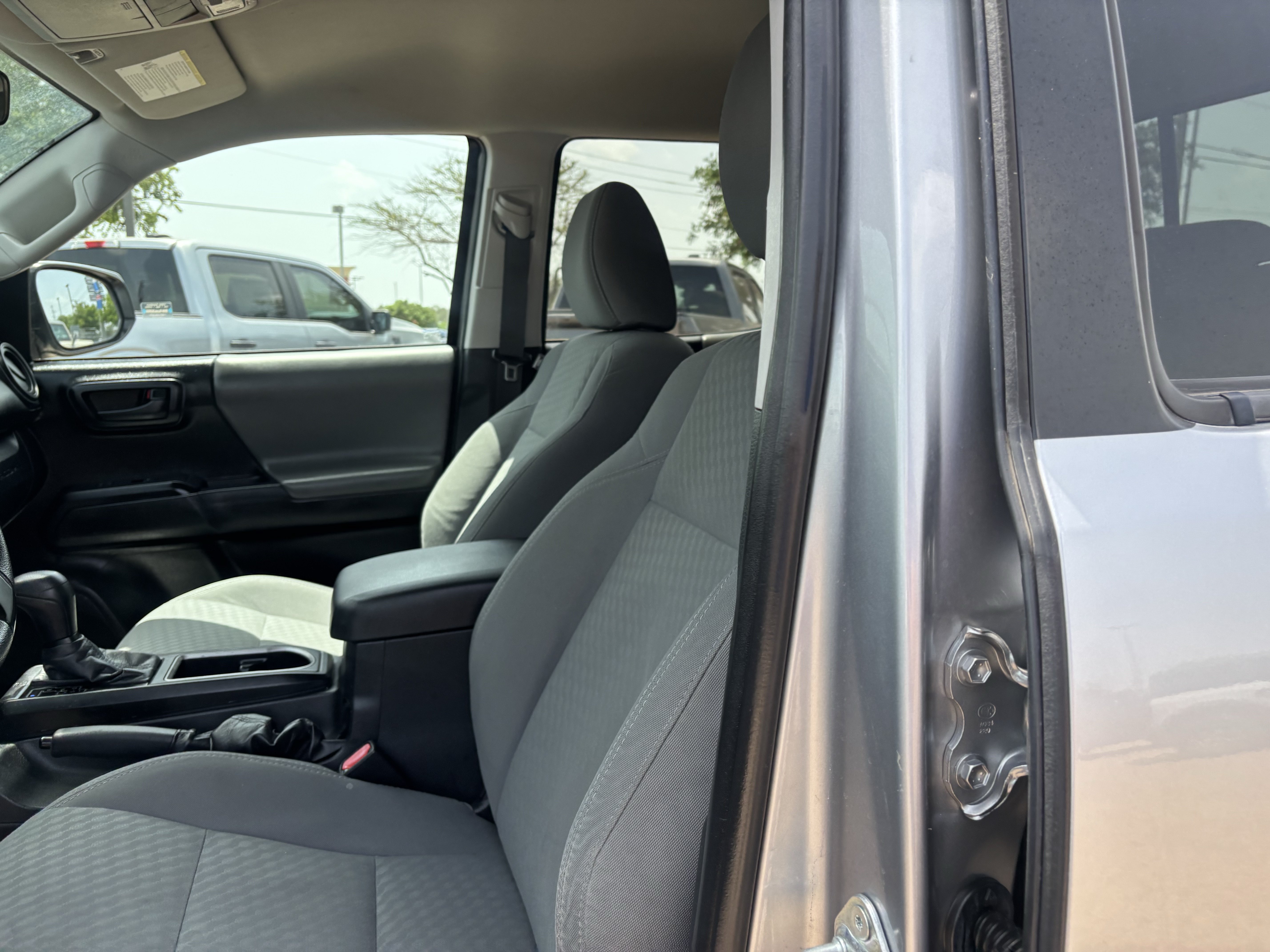 Used 2021 Toyota Tacoma SR w/ SR Convenience Package RWD image 11