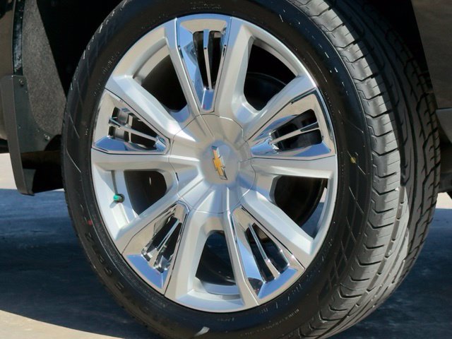 Used 2023 Chevrolet Silverado 1500 High Country w/ Technology Package AWD/4WD image 16
