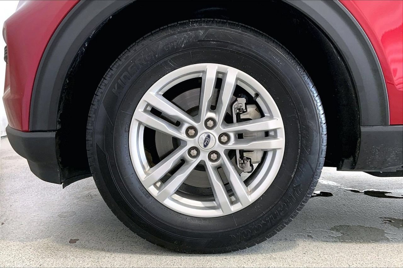 Certified 2023 Ford Explorer XLT RWD image 8