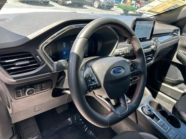 Certified 2025 Ford Escape ST-Line Select AWD/4WD image 21