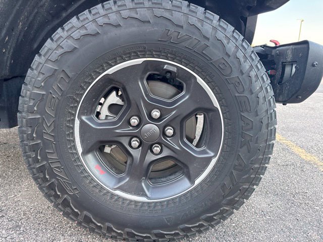 Used 2023 Jeep Gladiator Rubicon w/ LED Lighting Group AWD/4WD image 17