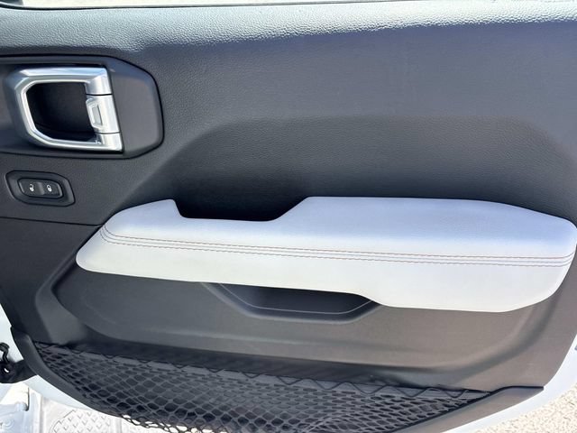 Used 2021 Jeep Gladiator Overland AWD/4WD image 21