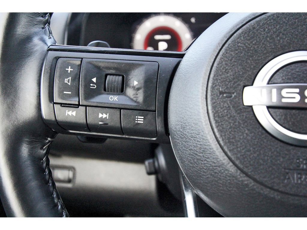 Used 2023 Nissan Pathfinder Platinum image 23