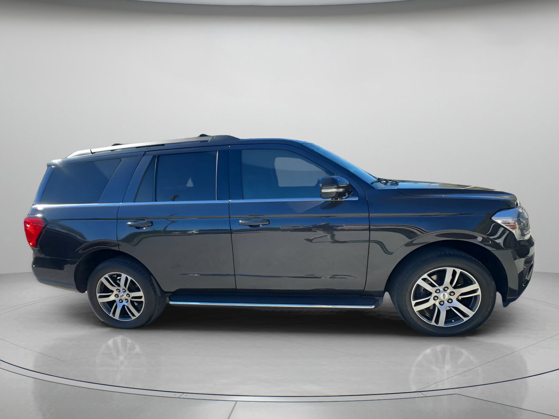 Certified 2023 Ford Expedition XLT image 29