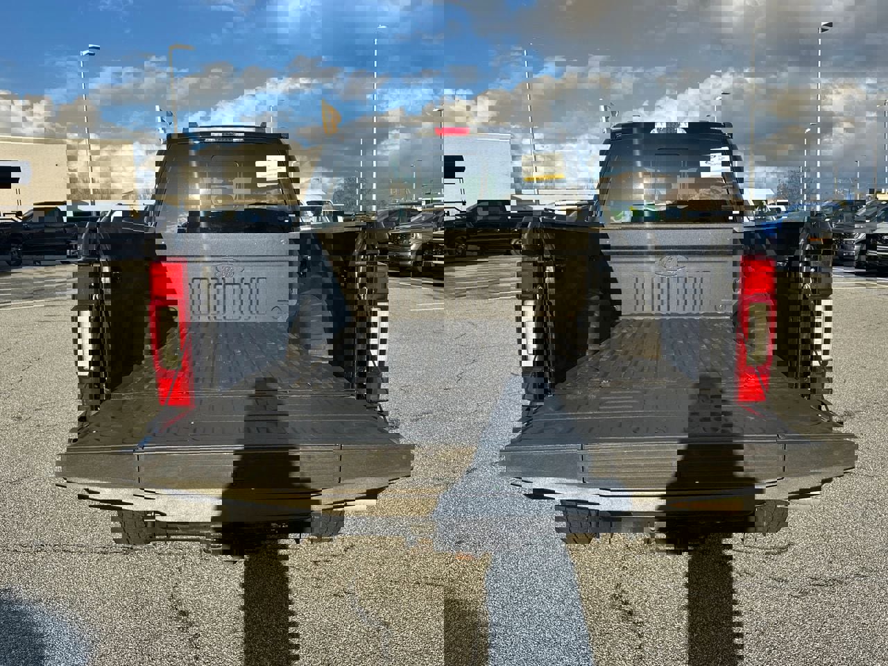 Certified 2022 Ford F250 Lariat w/ Black Appearance Package image 20