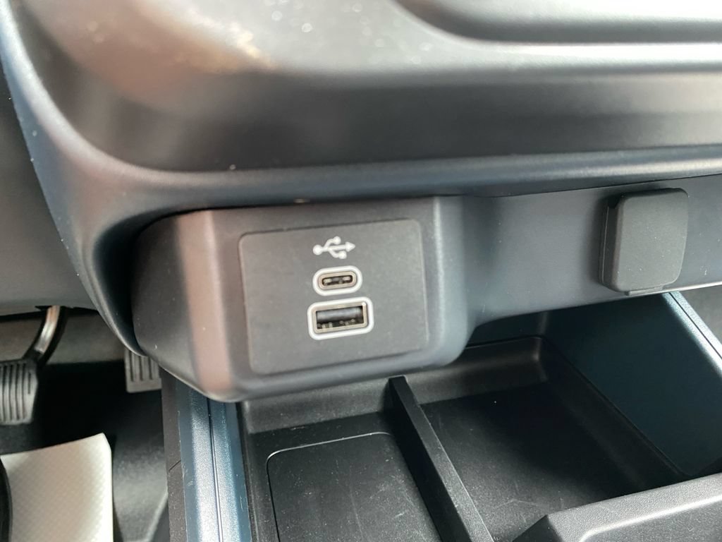 Certified 2026 Ford Maverick XL AWD/4WD image 38