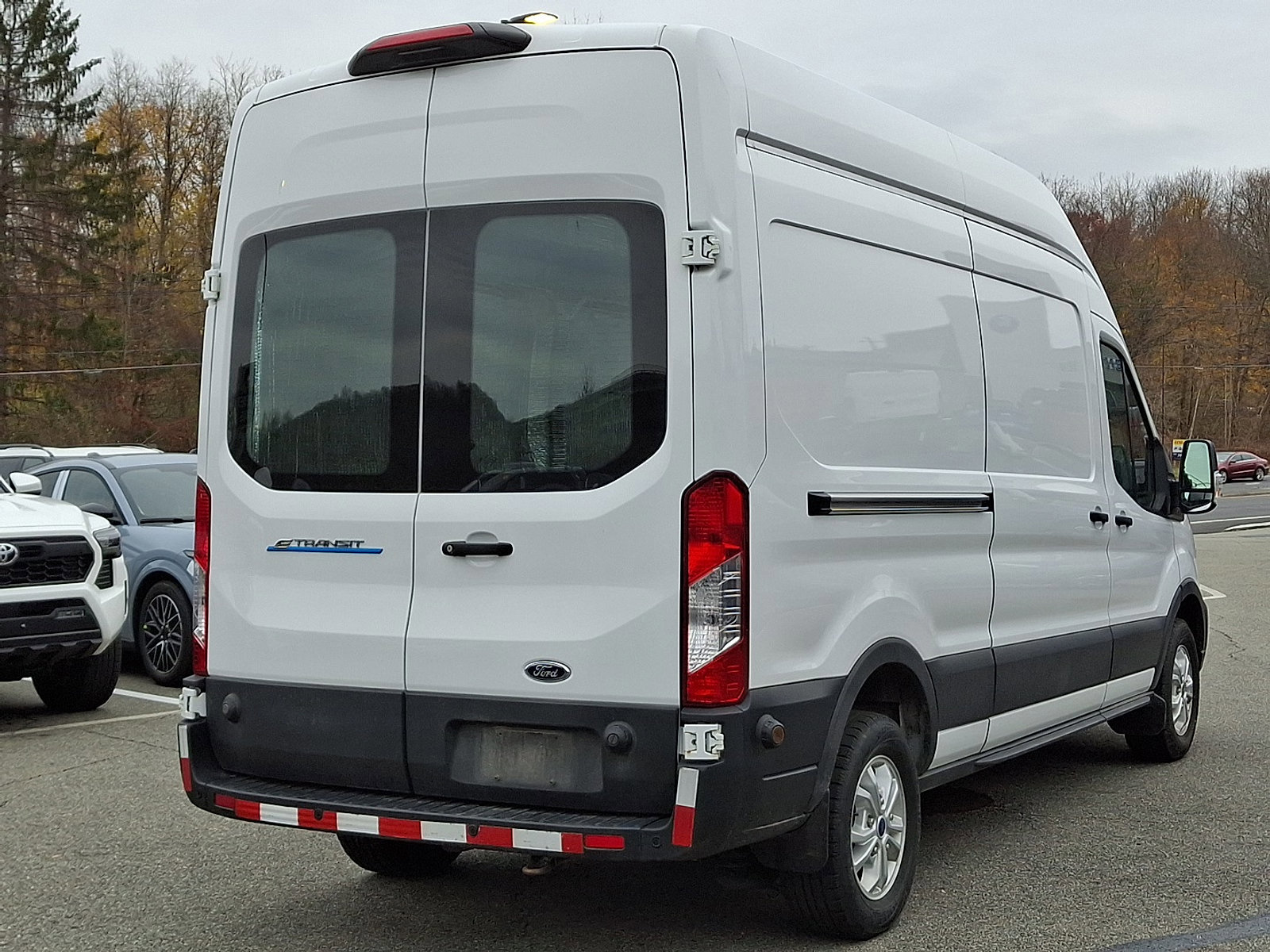 Certified 2022 Ford E-Transit image 10