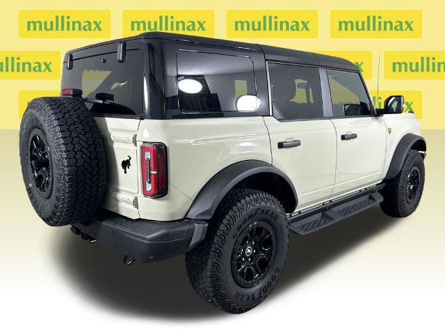 Certified 2025 Ford Bronco Badlands AWD/4WD image 3