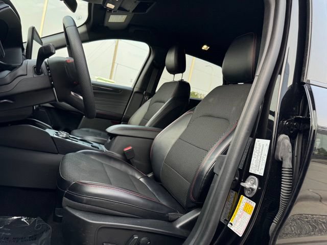 Certified 2023 Ford Escape ST-Line w/ Tech Pack #1 AWD/4WD image 5
