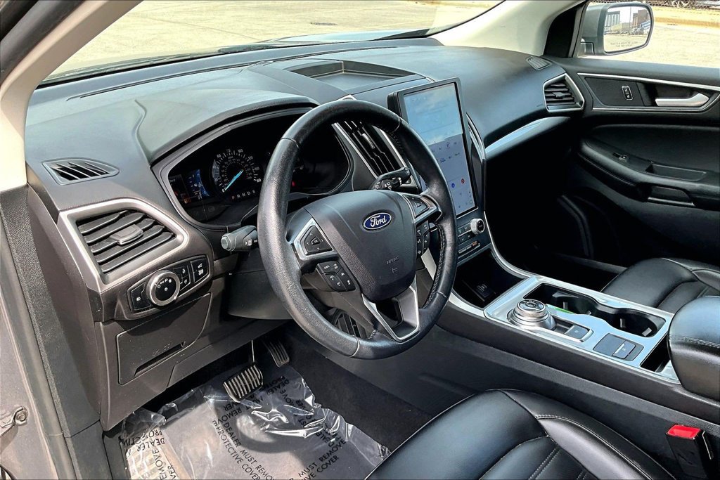 Certified 2024 Ford Edge SEL w/ Convenience Package AWD/4WD image 13