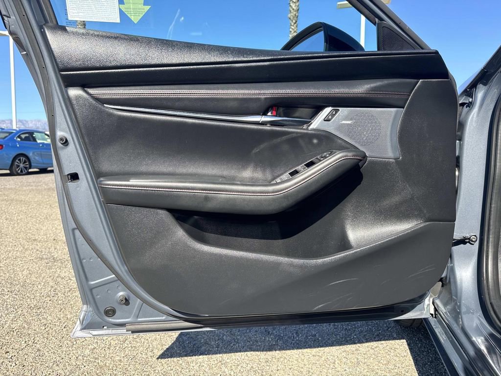 Used 2023 MAZDA MAZDA3 s image 17