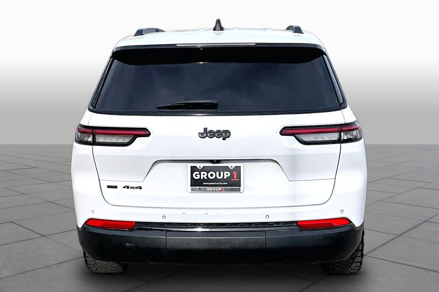 Used 2023 Jeep Grand Cherokee L Laredo AWD/4WD image 5