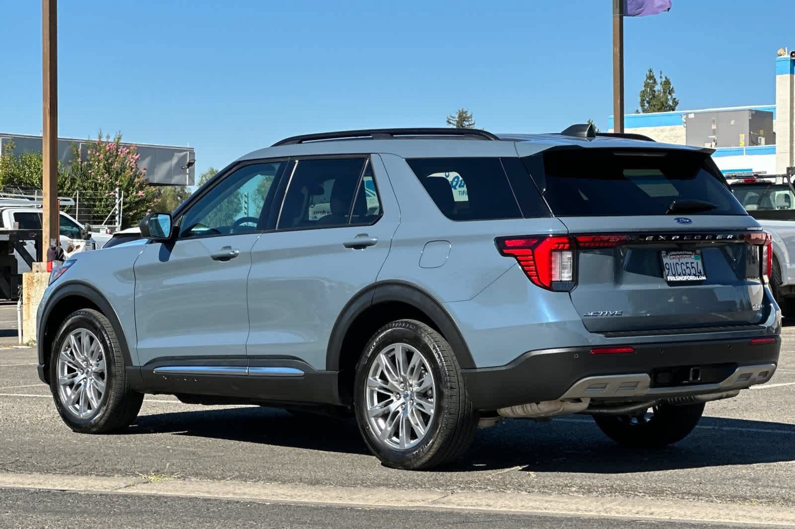 Certified 2025 Ford Explorer Active w/ Active Comfort Package AWD/4WD image 7
