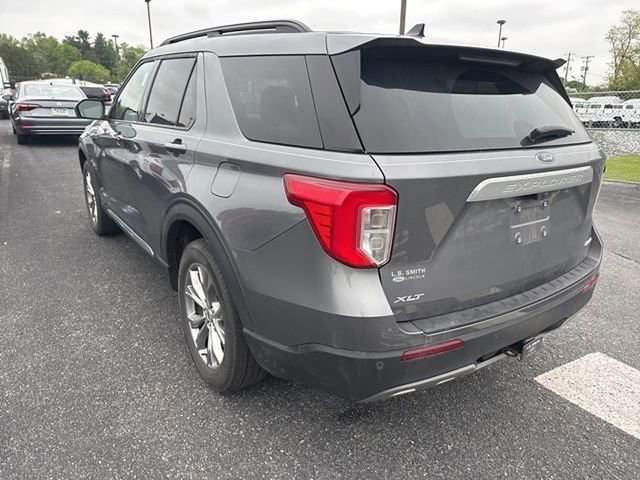 Certified 2022 Ford Explorer XLT w/ Equipment Group 202A AWD/4WD image 7