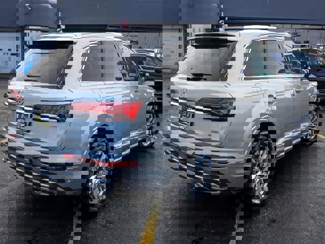 Used 2024 Audi Q7 3.0T Premium Plus image 6