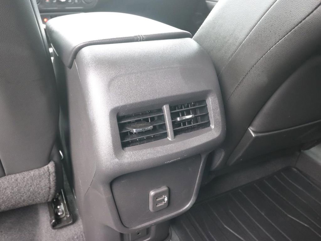 Used 2022 GMC Terrain SLT image 15