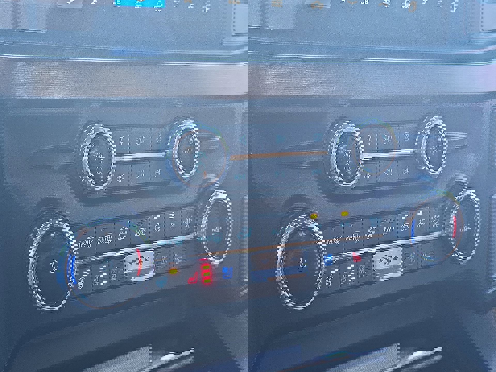 Certified 2024 Ford F350 Lariat w/ Lariat Ultimate Package image 19