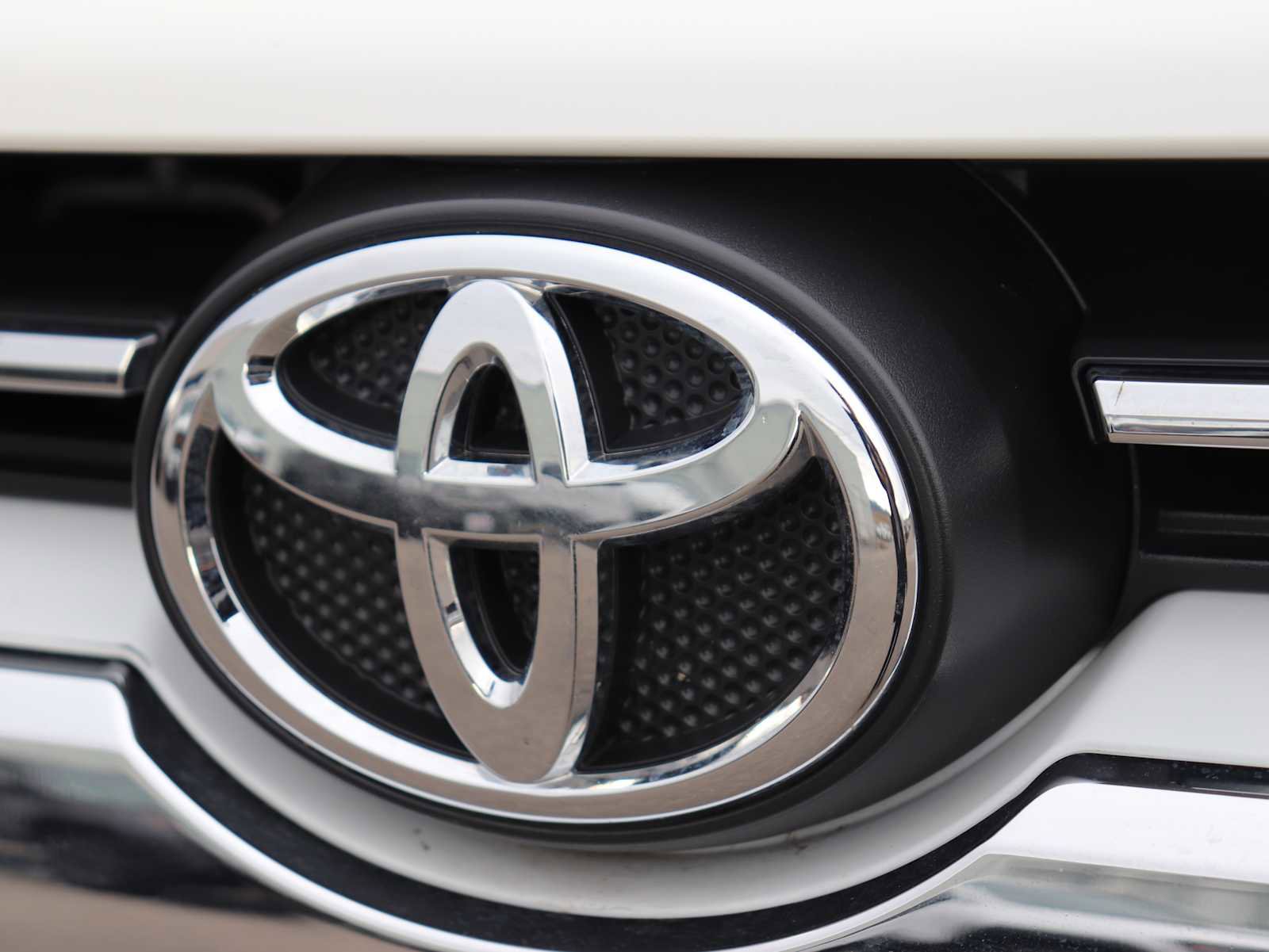 Used 2022 Toyota 4Runner Limited image 11