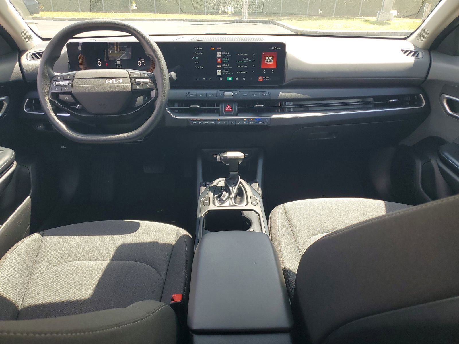 Used 2025 Kia K4 FWD image 12