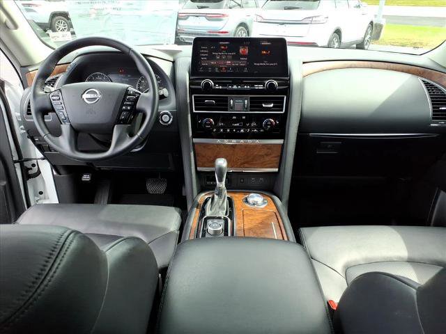Used 2024 Nissan Armada SL w/ Captain's Chairs Package image 9