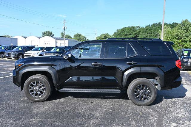 Used 2025 Toyota 4Runner SR5 AWD/4WD image 4