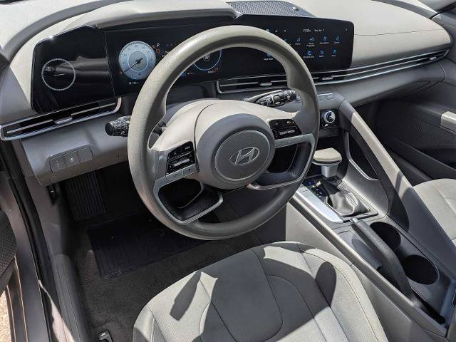 Used 2024 Hyundai Elantra SEL FWD video 2