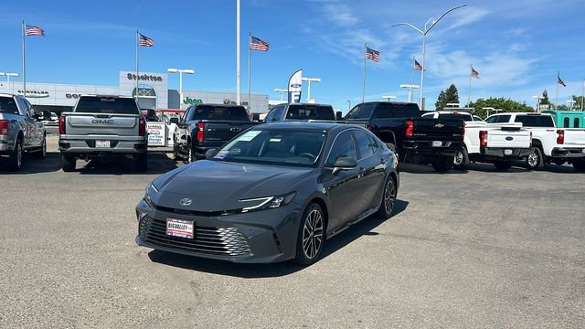 Used 2025 Toyota Camry XLE w/ Premium Plus Package FWD image 8