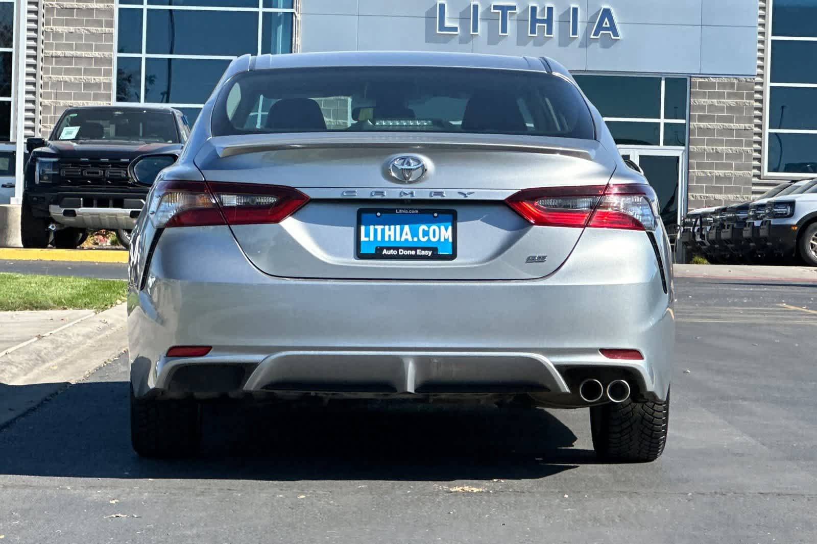 Used 2024 Toyota Camry SE FWD image 7