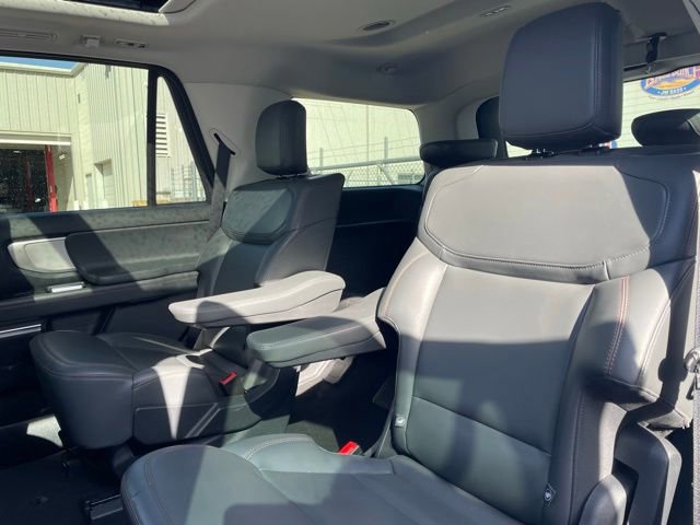 Certified 2025 Ford Expedition Active image 10